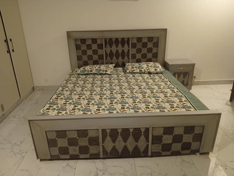 Bed Without mattress 0