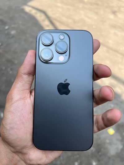 iPhone 14 pro factory unlock