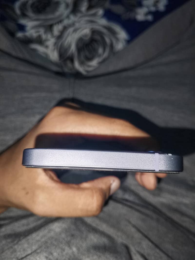 iPhone 12 3