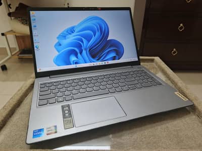 Lenovo i5 11th Gen | IdeaPad 3 Touchscreen | 12GB RAM 256GB SSD 15.6"