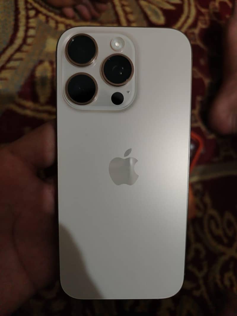 Iphone 16 pro 0
