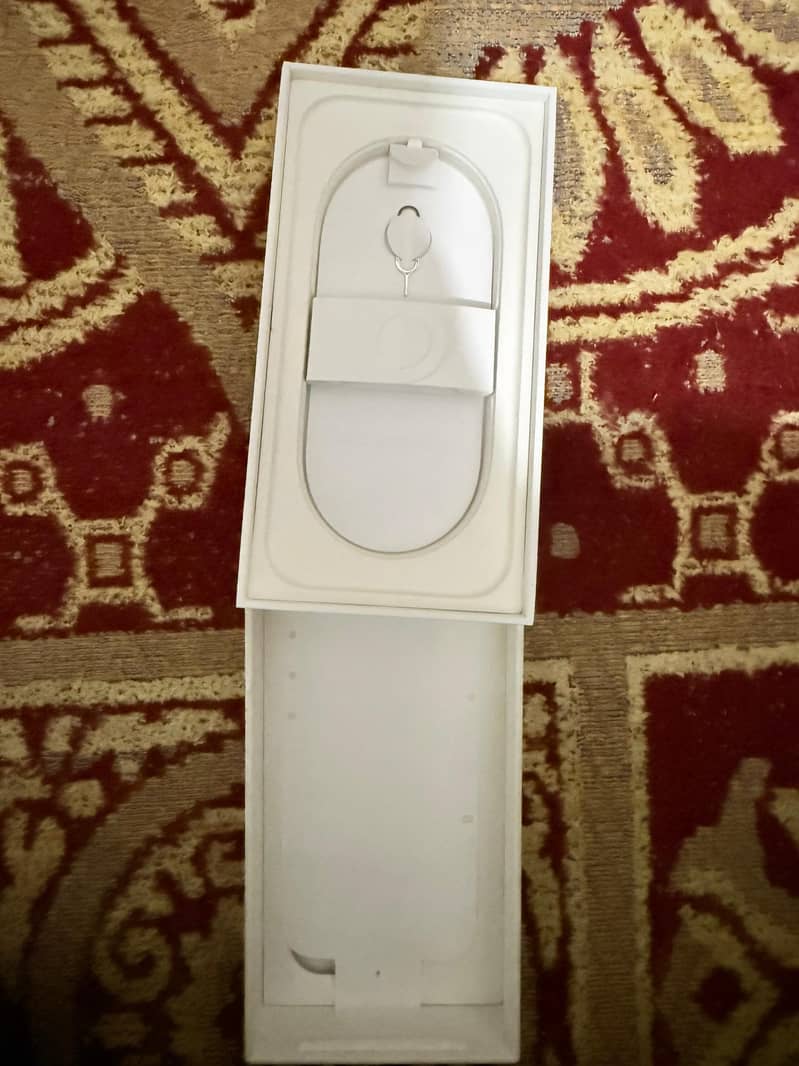 Iphone 16 pro 5