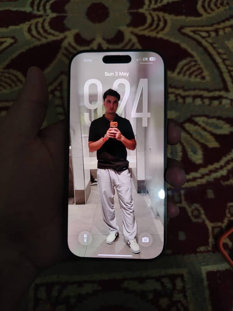 Iphone 16 pro 6