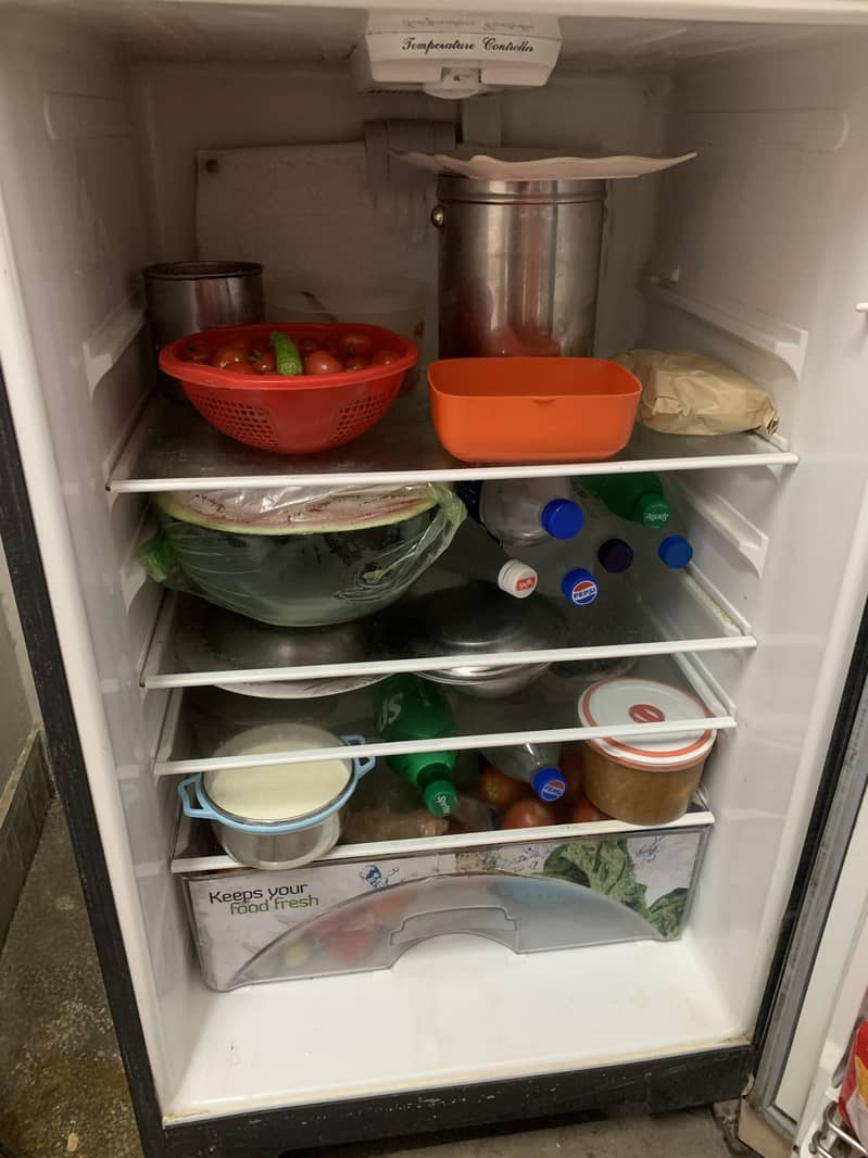 Refrigerator 1