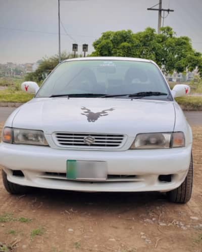 Suzuki White Baleno