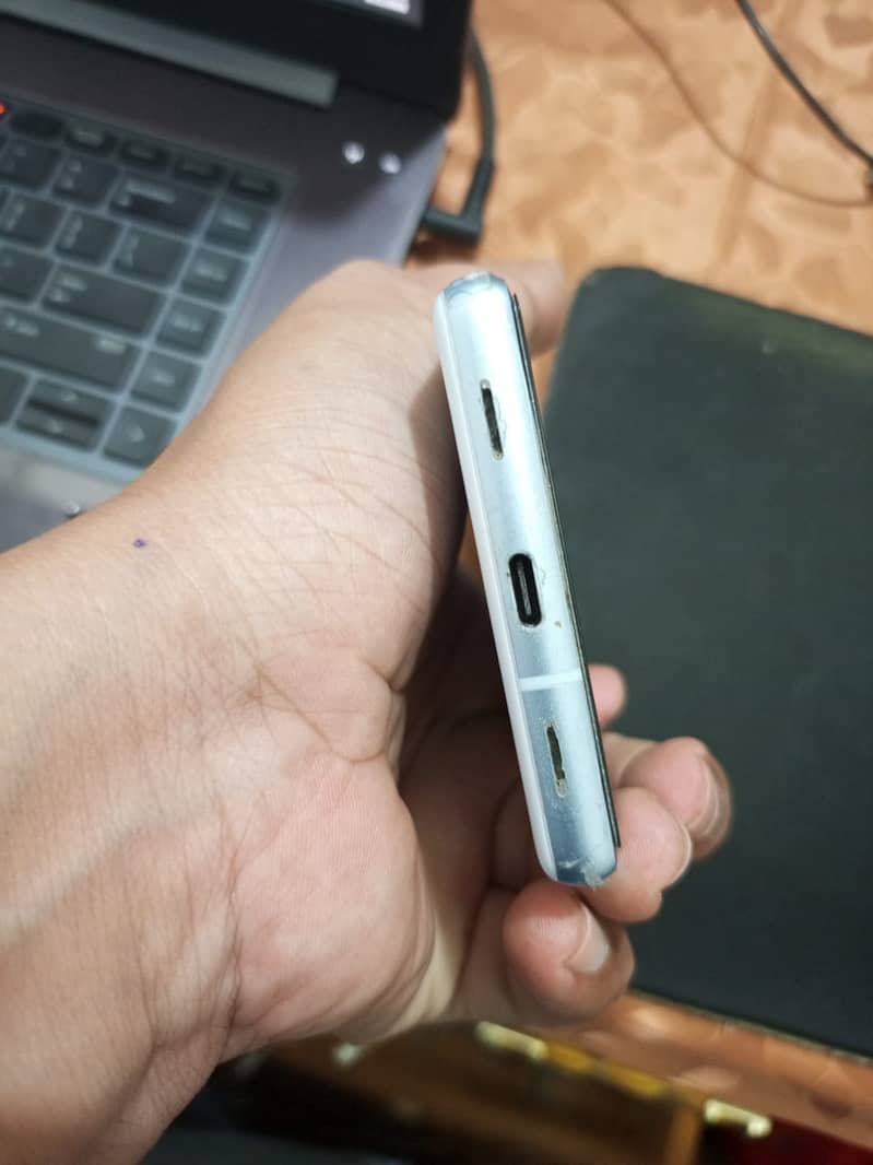 Google Pixel 7a 3