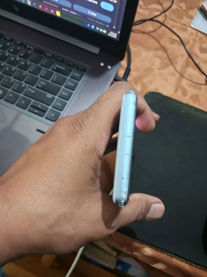 Google Pixel 7a 4
