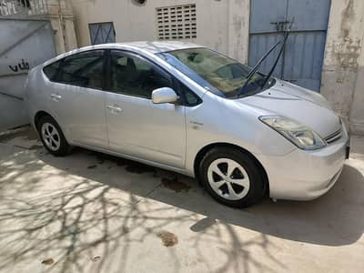 Prius |Hybrid|B2B Fuel efficient luxury car