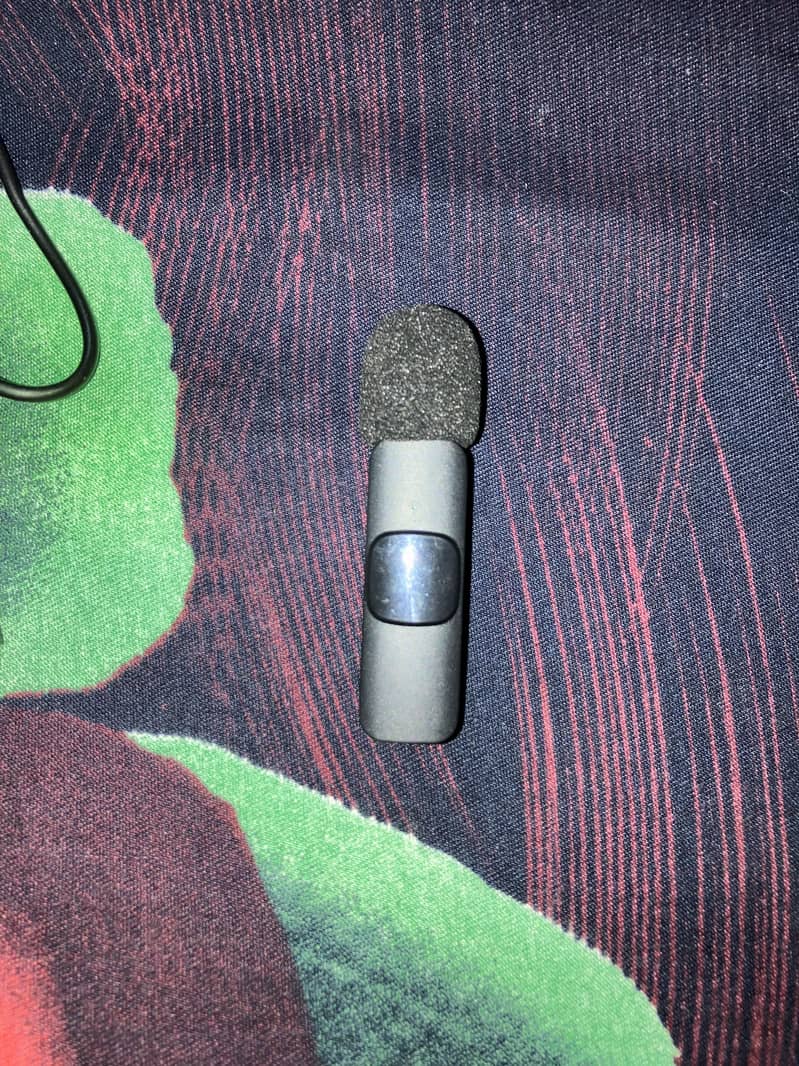 K8 Wireless Microphone 2
