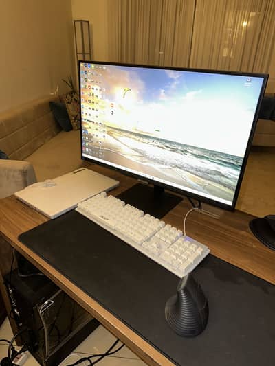 Custom Built PC RYZEN AMD 5