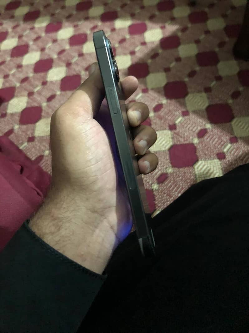 IPHONE 12 PRO MAX 4