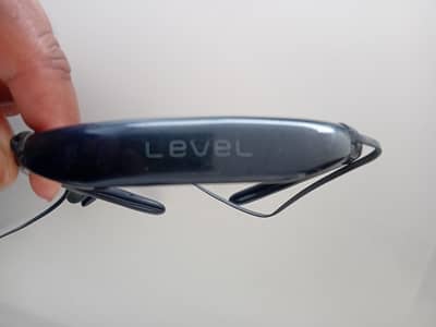 Samsung Level U