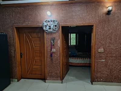 Reserve A Centrally Located Prime Location House Of 5 Marla In Gulberg 3 There Store House
