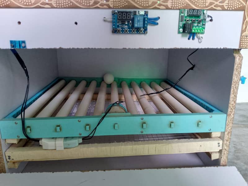 Incubator fully automatic 1