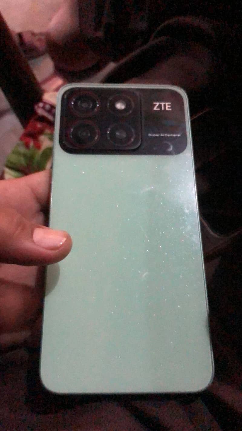 ZTE A35 1
