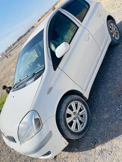Toyota vitz Modal 2003