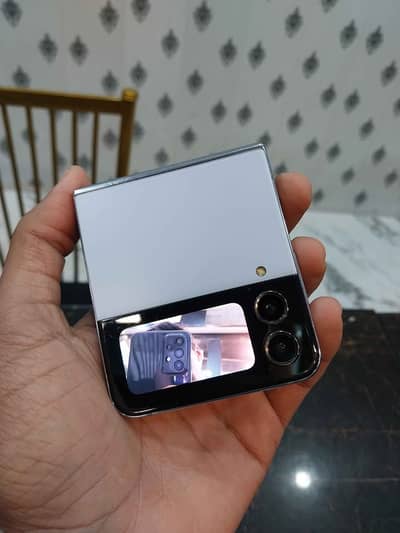 Samsung Z Flip 4 Best camera and Gaming phone