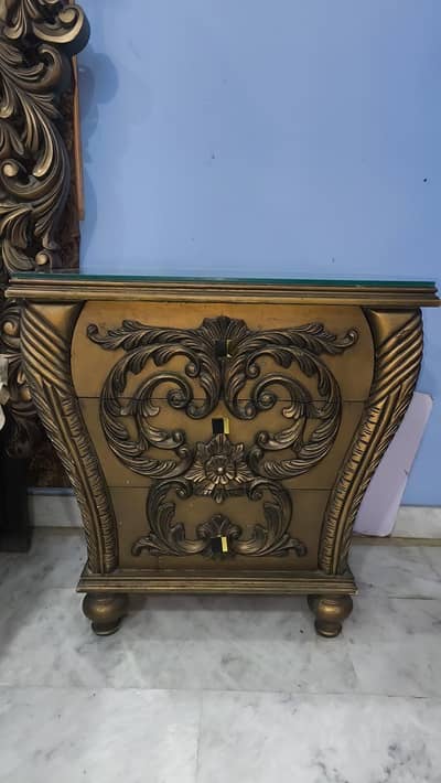 King Bed/Side Tables/dressing Table