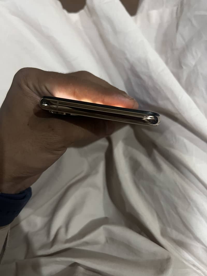 iPhone X Max 3