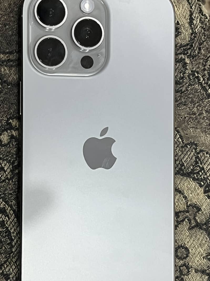 256gb iphone 16pro max 0