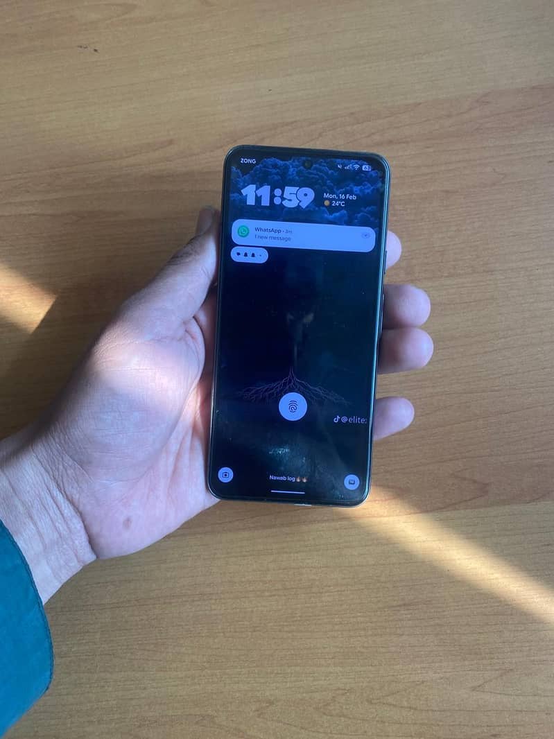 Google pixel 8 4