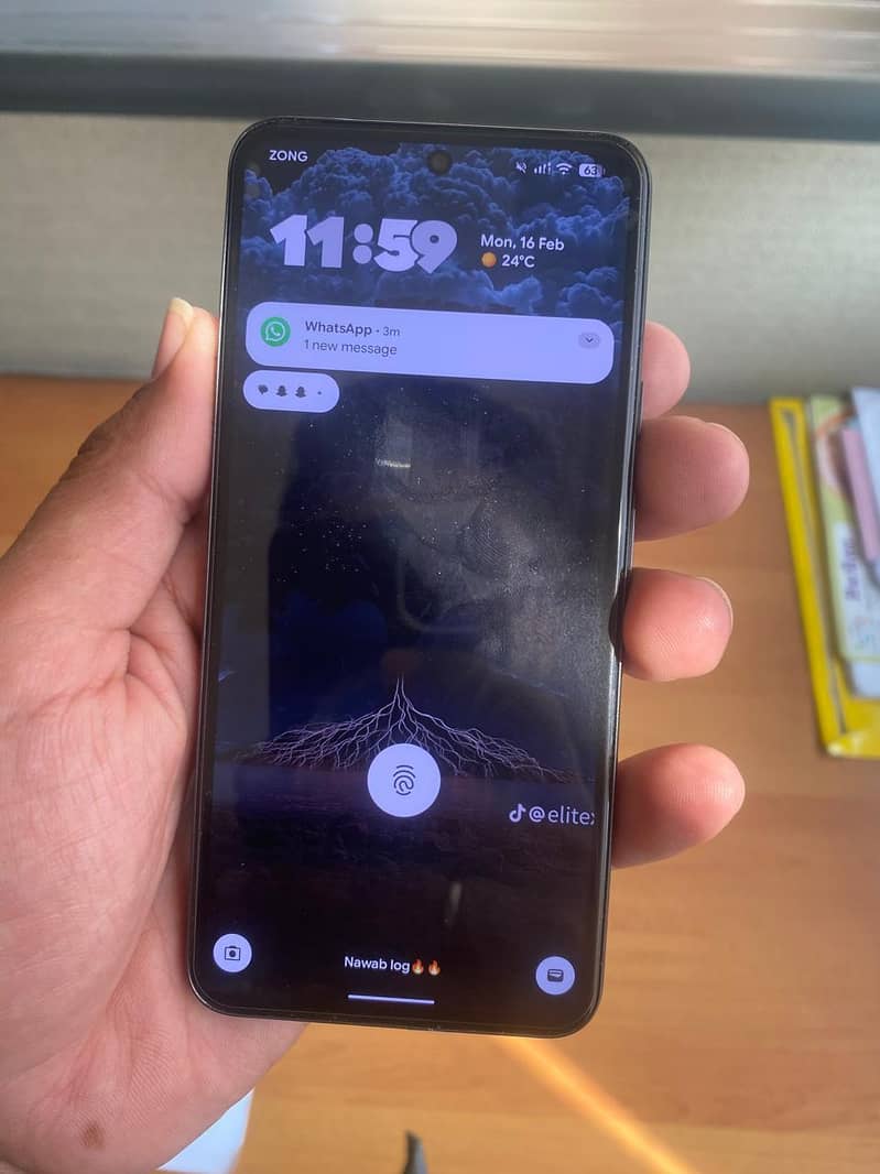 Google pixel 8 5