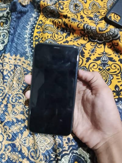 iphone 11 ha jis na lena h wo hi rabta kare