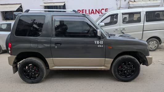 mini pajero 1997  manual. 2010 import