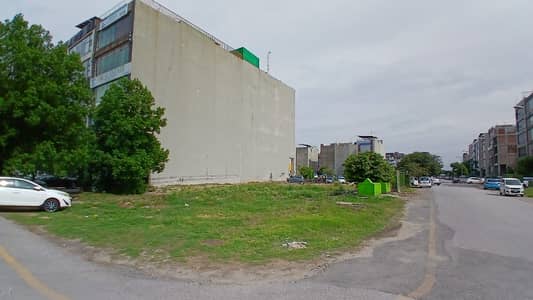 Next to corner 4 Marla commercial CCA 4 plot for sale main 100" Back DHA phase 7