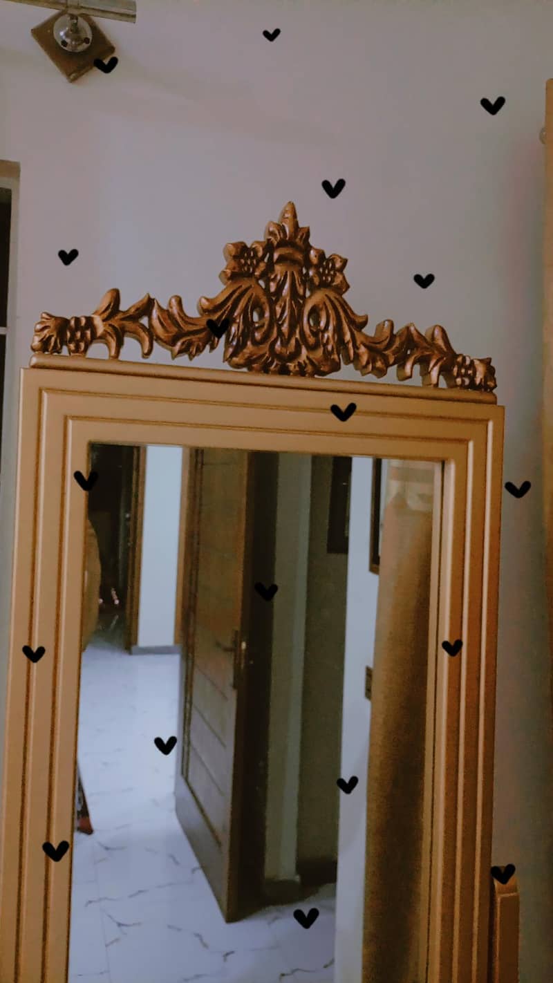 stand mirror. 2