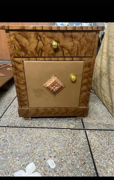 3 month use bed good condition with mattress side table