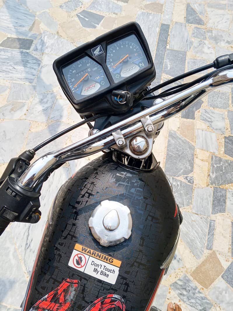125 model 2002 2