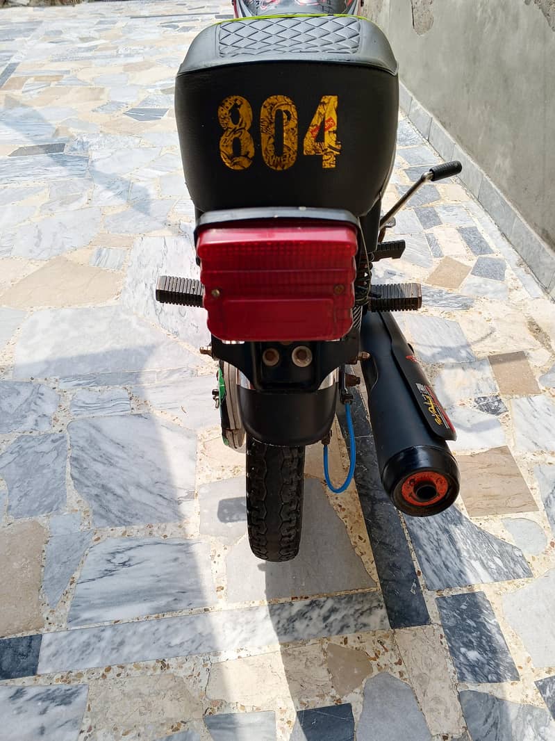 125 model 2002 9