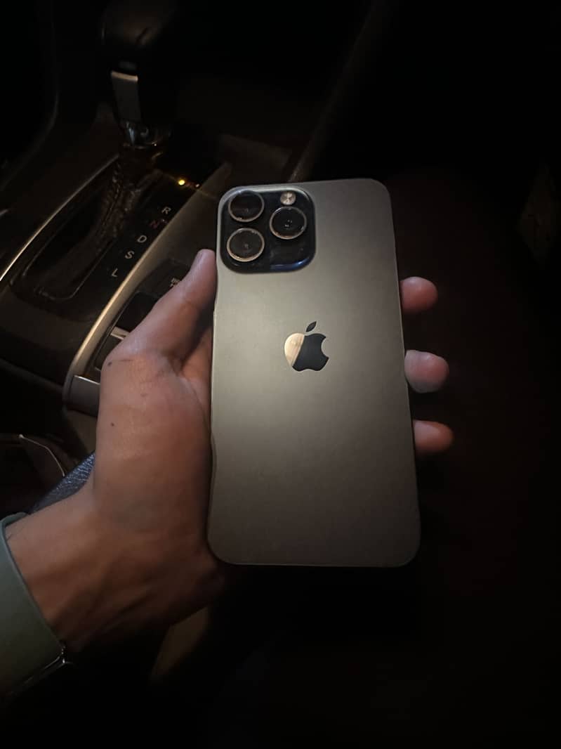 Iphone 15 pro max 2