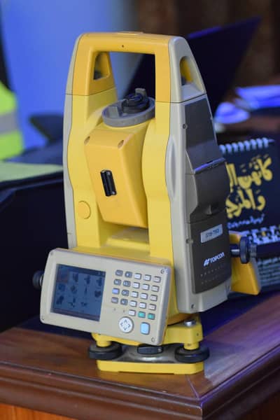Topcon Total Station(Used) For sale
