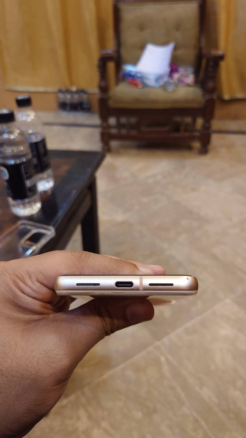 Google pixel 8 1