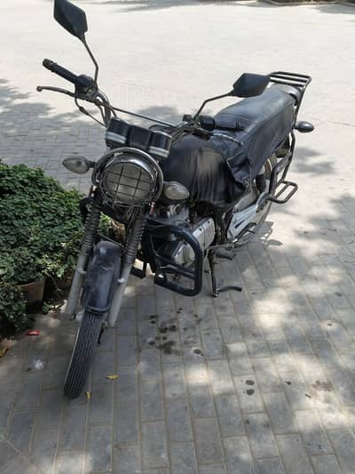 Suzuki GS150 2014