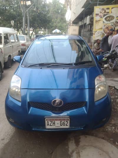 Toyota vitz F 1.0