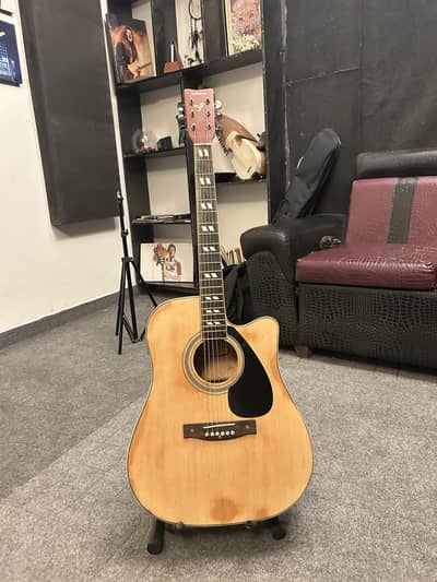 Yamaha F6000 Semi Acoustic