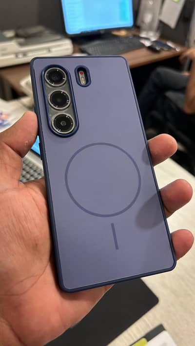 Techno Camon 40 Pro with box
