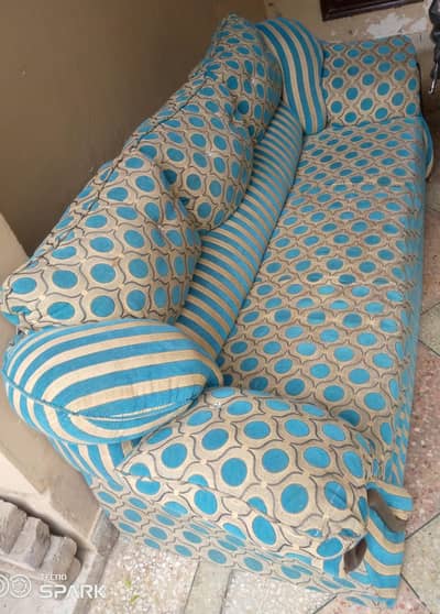 Beautiful,  high quality and low cost sofa set
