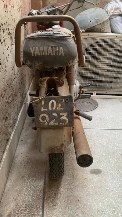 Yamaha 100 genuine engine