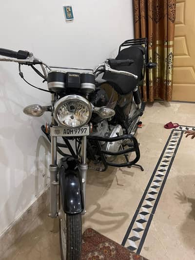 suzuki GS150