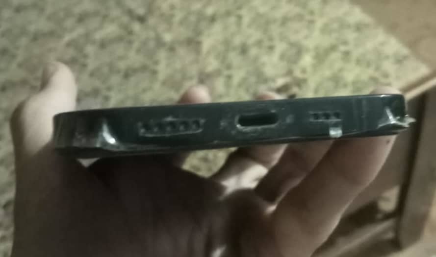 Apple iPhone 13 1