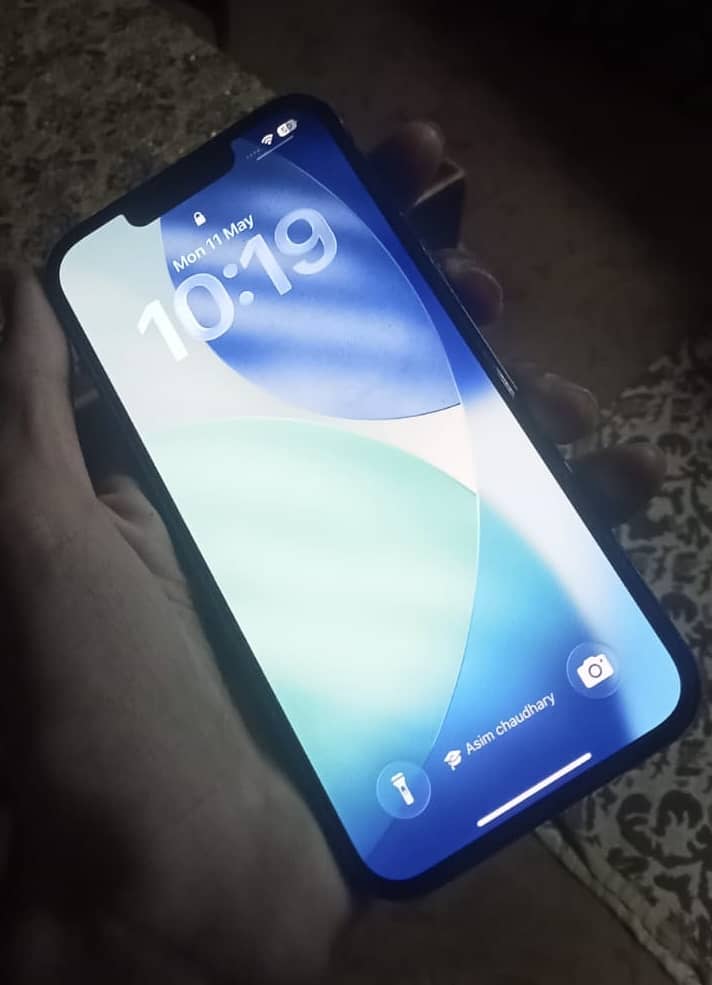 Apple iPhone 13 3