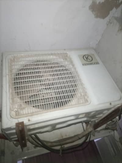 Kenwood 1 Ton simple AC in excellent working condition