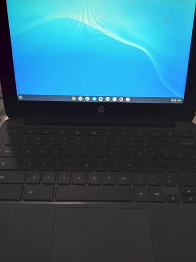 hp g5 chrome book 4/16 variant condition new 10/10.