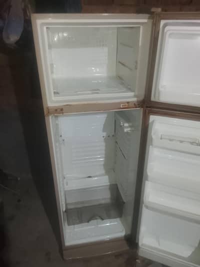 frige for sel har condition aapke samne hai cooling bahut best hai har