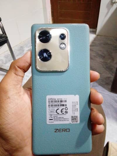 INFINIX ZERO 30
