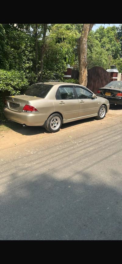 Mitsubishi lancer 2004